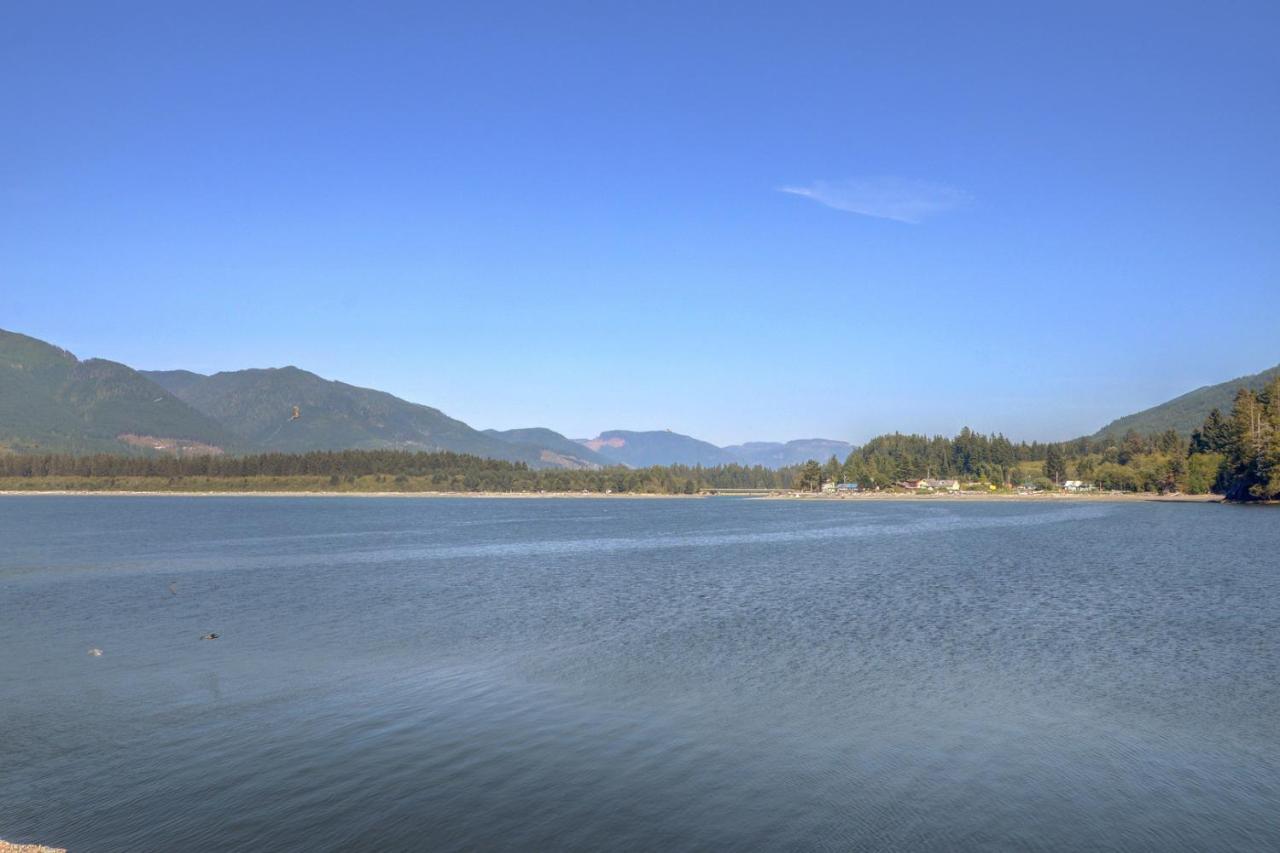 Newfie Seaside Retreat Villa Port Renfrew Exterior photo