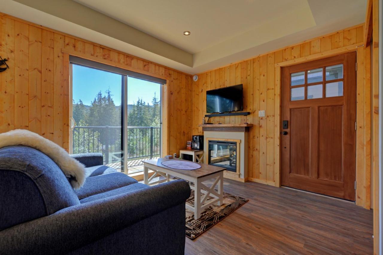 Newfie Seaside Retreat Villa Port Renfrew Exterior photo