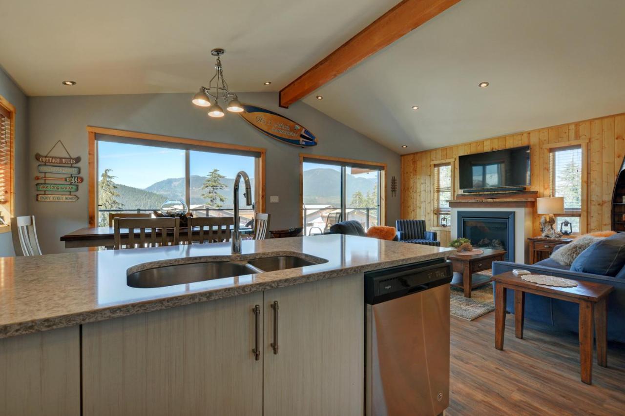 Newfie Seaside Retreat Villa Port Renfrew Exterior photo